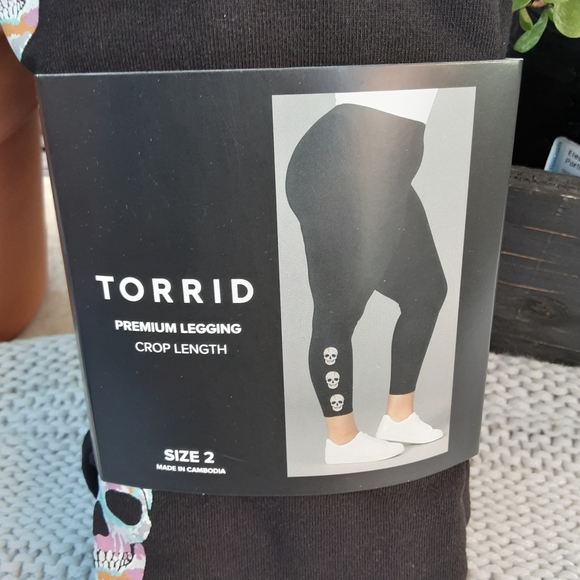 Torrid crop premium leggings - Picture 8 of 10